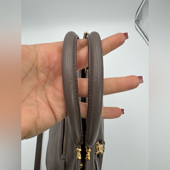 Prada Sughero Soft Calf Leather Large Frame Two Way Bag Taupe+ Lock n Key - Picture 12 of 14